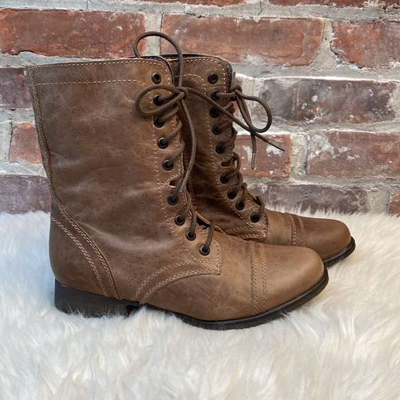 Steve Madden Troopa Leather Moto Boots in Stone, Size 6M - Picture 10 of 17